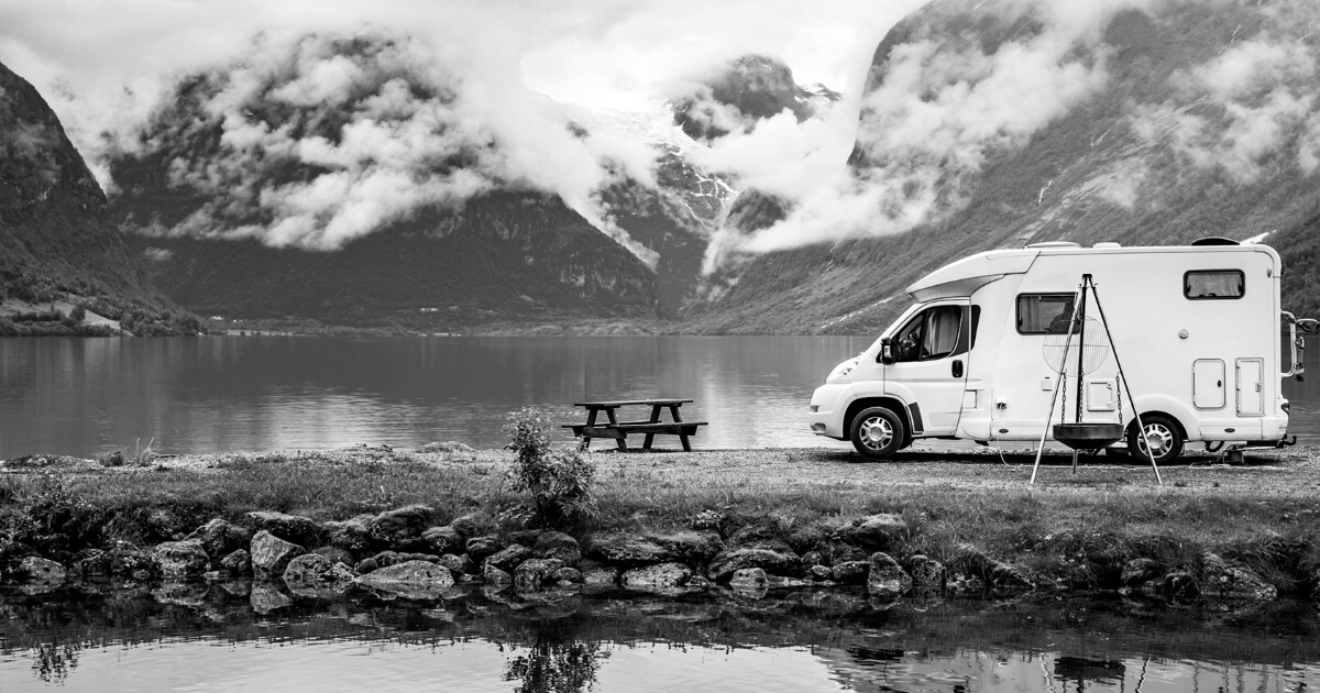 Sorgenfrei auf Reise. Wohnmobil und Wohnwagen g�nstig ver�sichern.